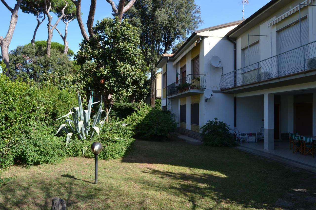 Pineta Apartament Tirrenia Ngoại thất bức ảnh